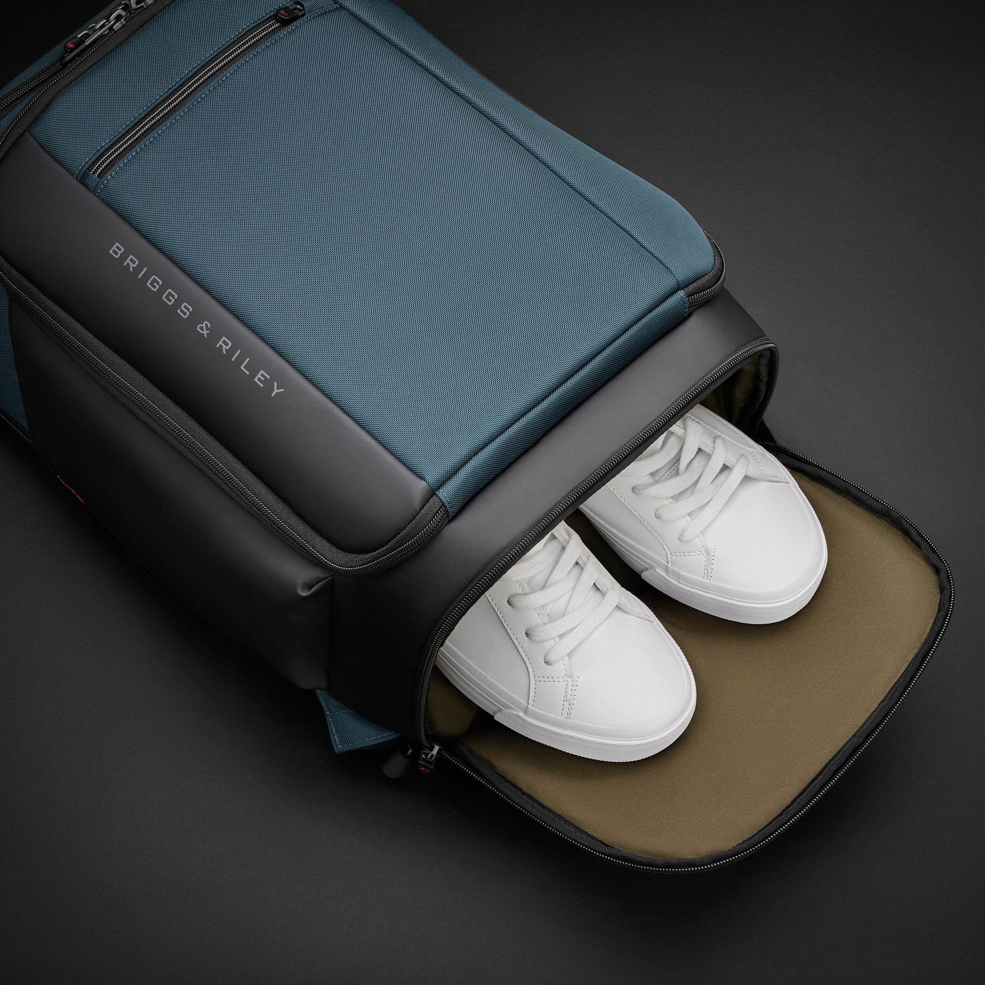 Briggs & Riley ZDX U-Zip Travel Backpack with laptop compartment and trolley passthrough