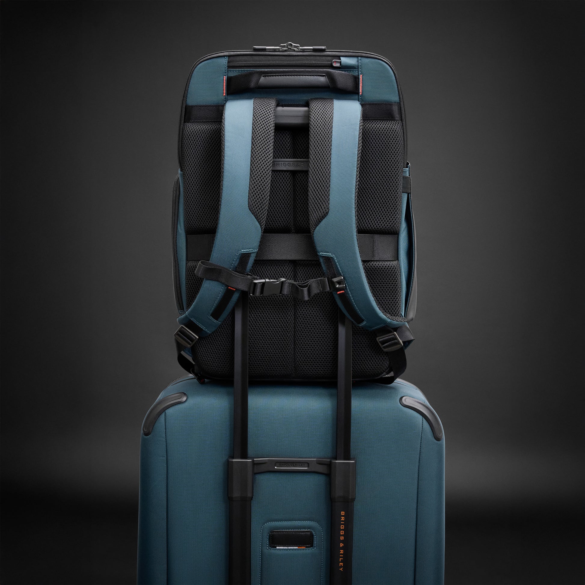 Briggs & Riley ZDX U-Zip Travel Backpack with laptop compartment and trolley passthrough