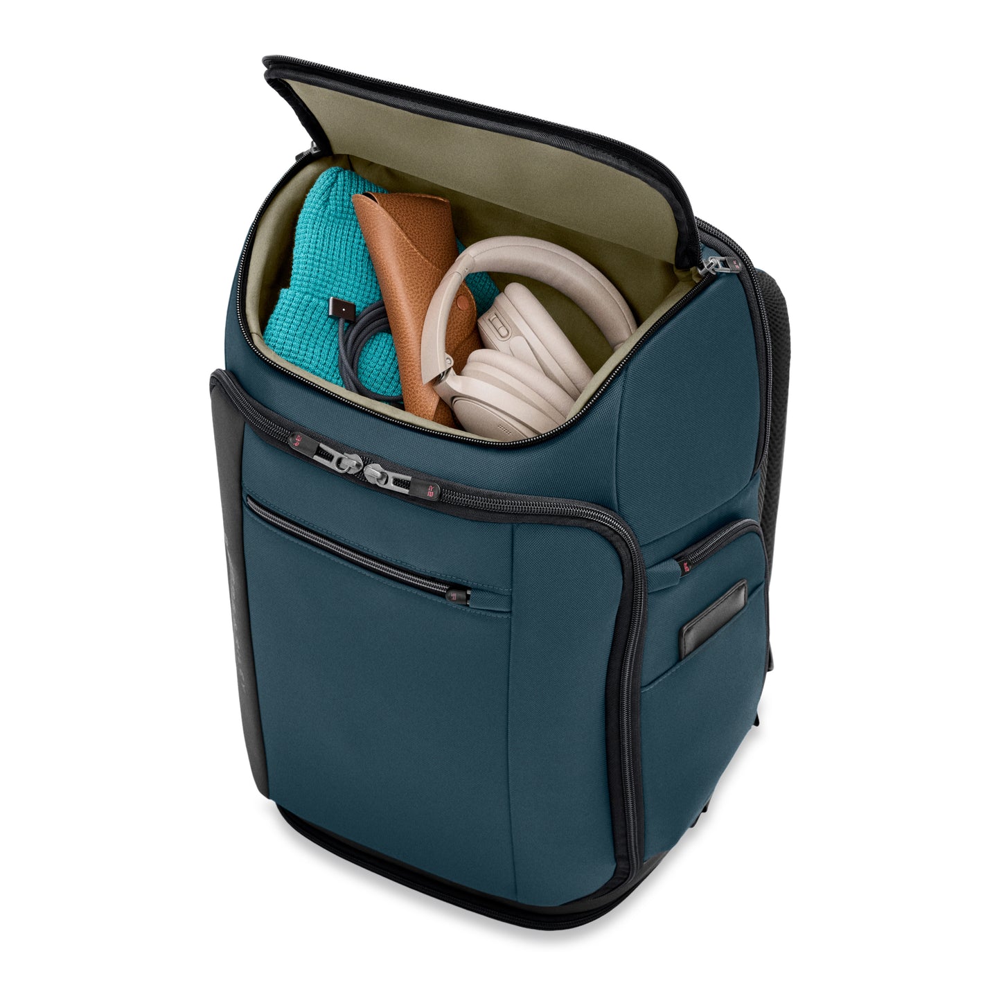 Briggs & Riley ZDX U-Zip Travel Backpack with laptop compartment and trolley passthrough