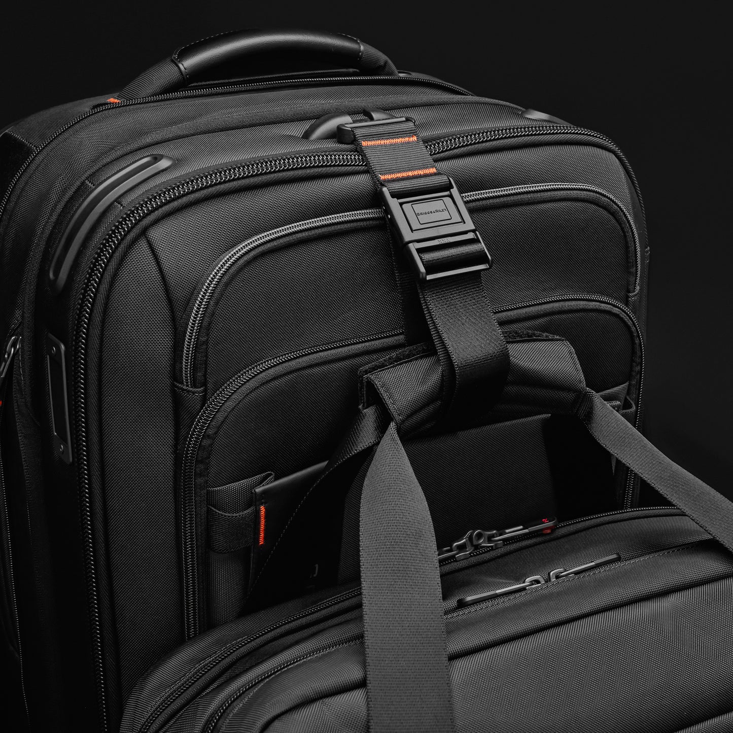 *NEW* Briggs & Riley ZDX Softside 26" Medium Expandable Spinner (Free Monogram)