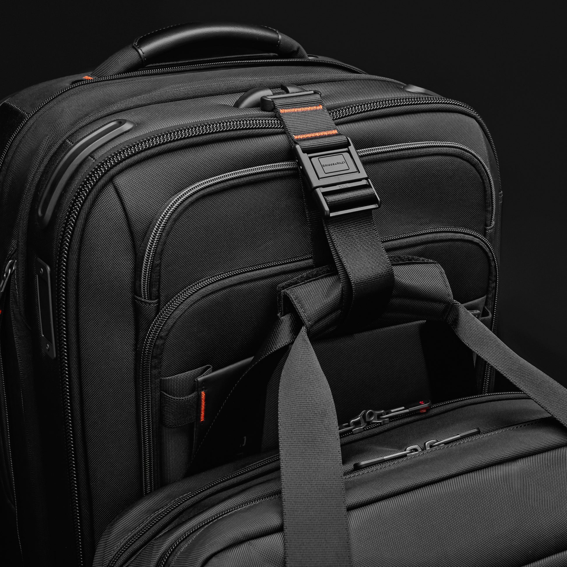 *NEW* Briggs & Riley ZDX Softside 26" Medium Expandable Spinner (Free Monogram)