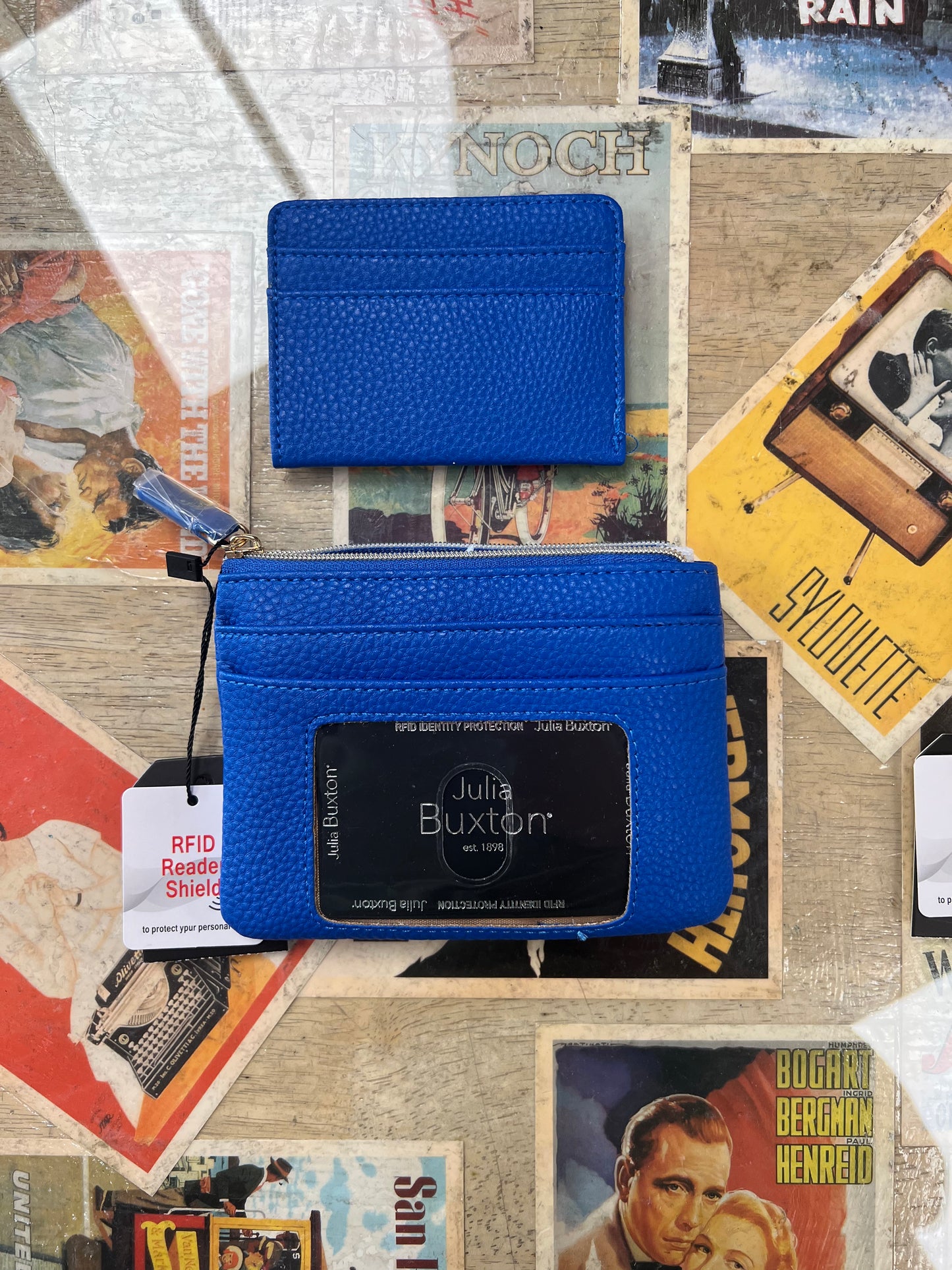 A la venta- Julia Buxton Pebble Vegan Leather RFID Pik-Me-Up Estuche grande para tarjetas de identificación