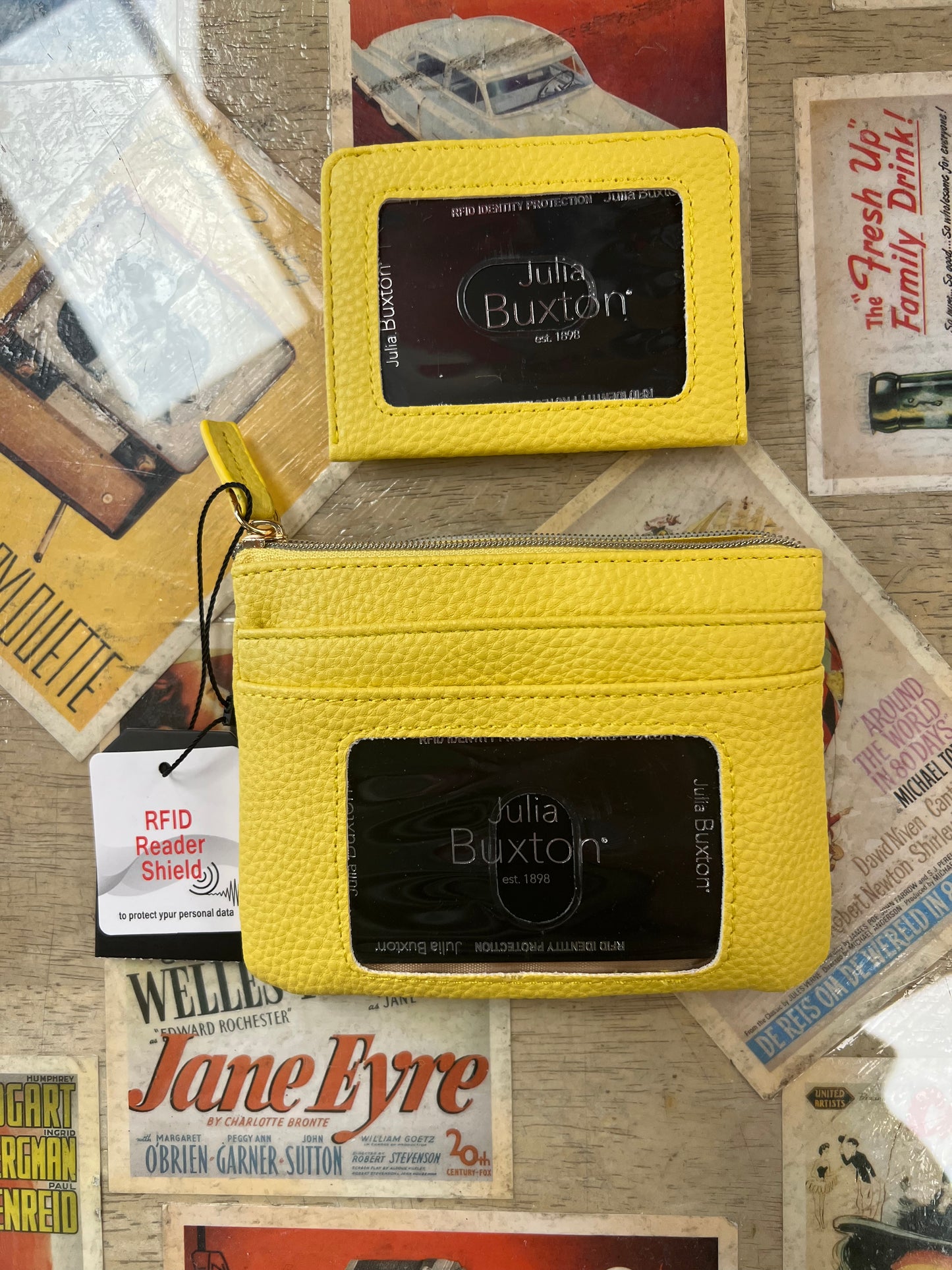 A la venta- Julia Buxton Pebble Vegan Leather RFID Pik-Me-Up Estuche grande para tarjetas de identificación