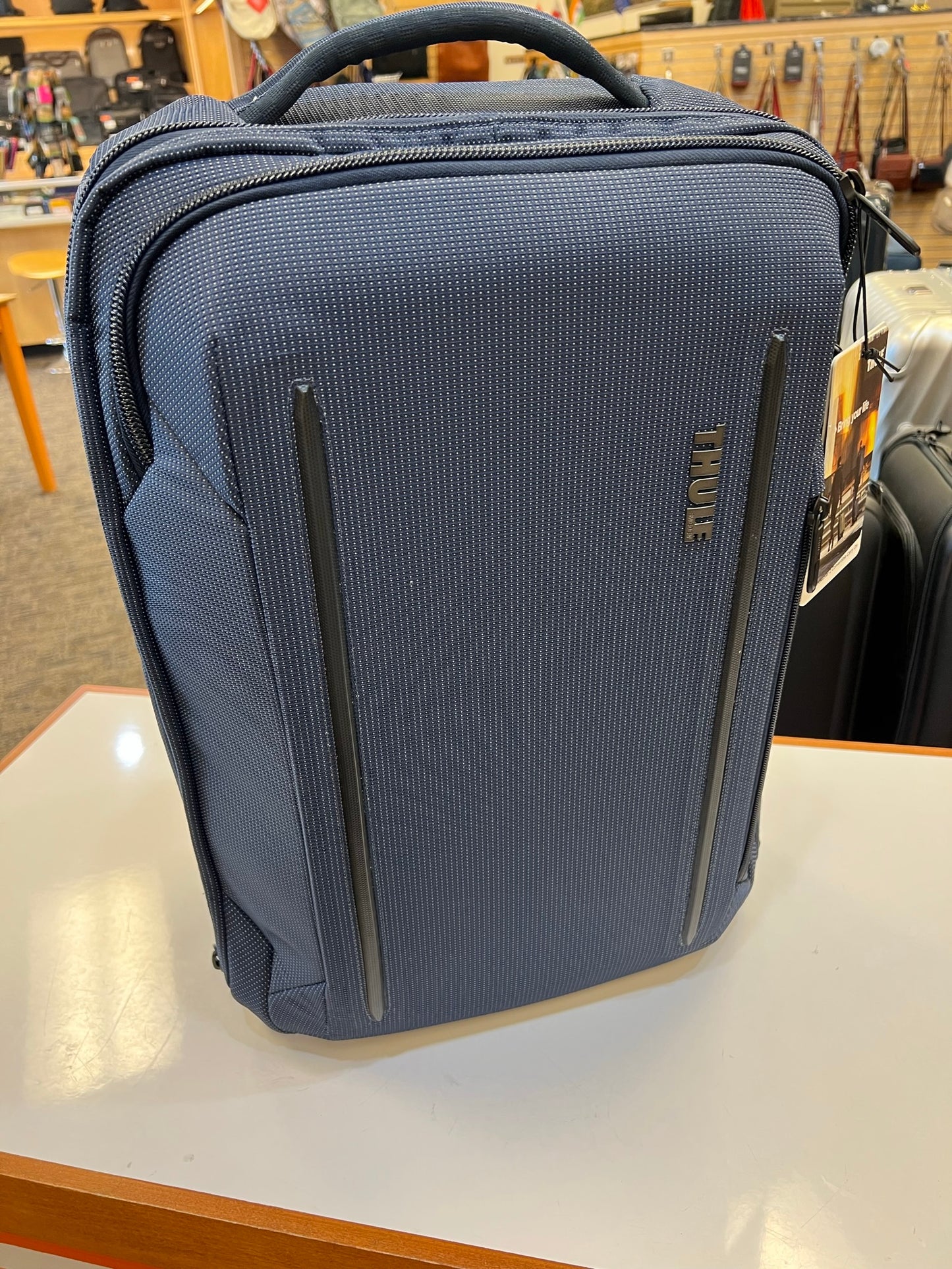 Mochila Thule Accent 20L con compartimento para portátil – Lieber's Luggage