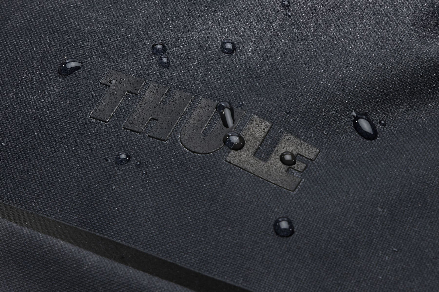 Thule Aion 22” water resistant softside carry on spinner