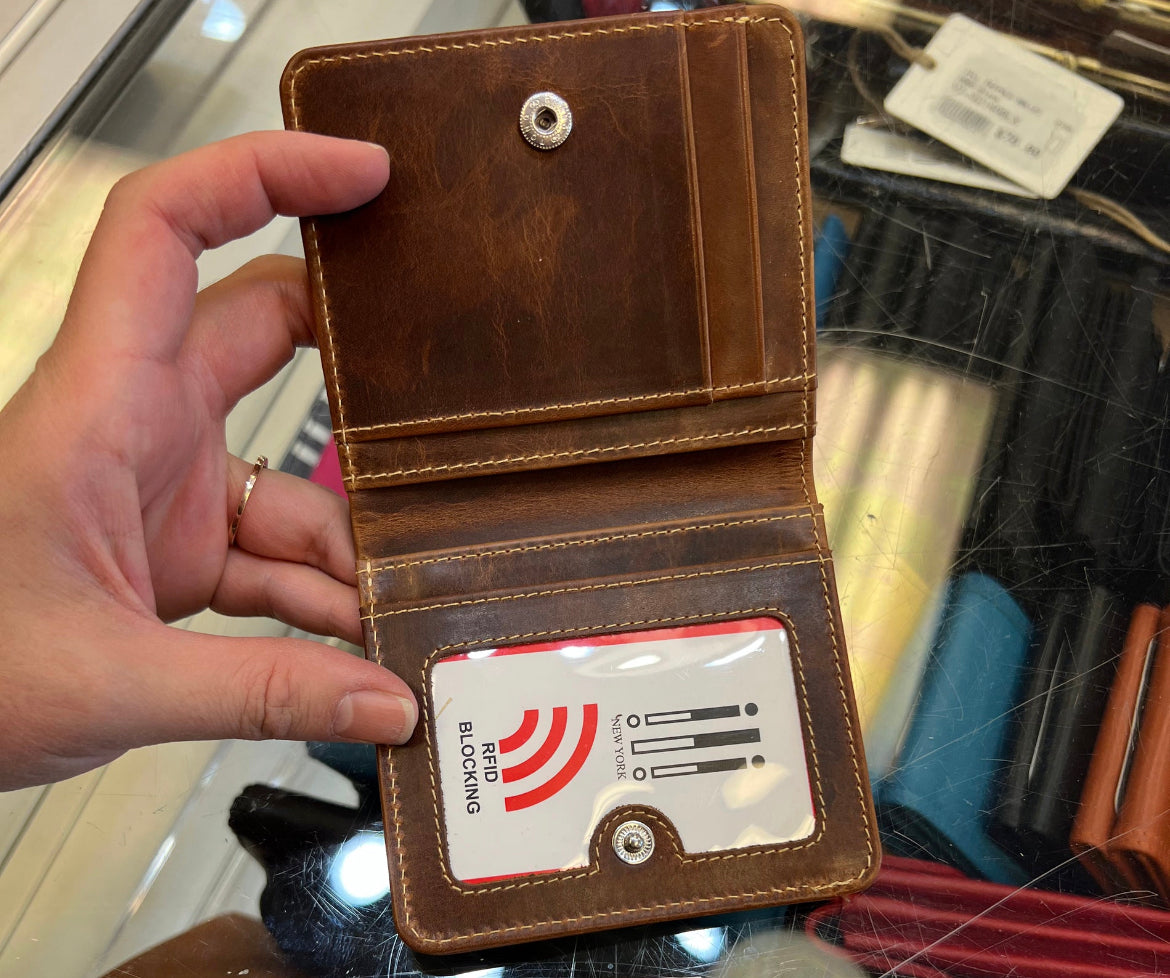 ili New York RFID Mini Bifold Leather Wallet (Rustic)