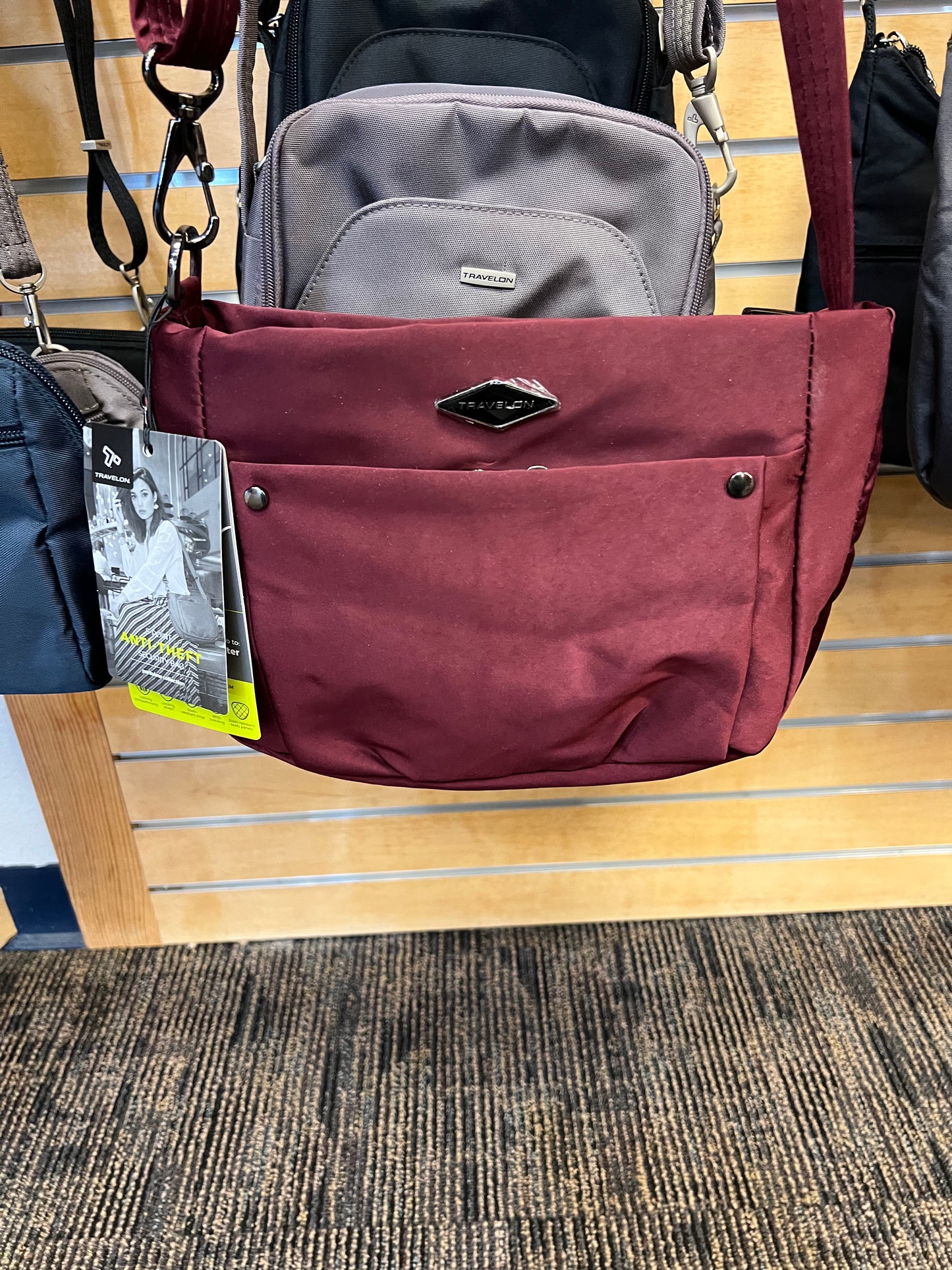 Travelon parkview expansion crossbody hotsell