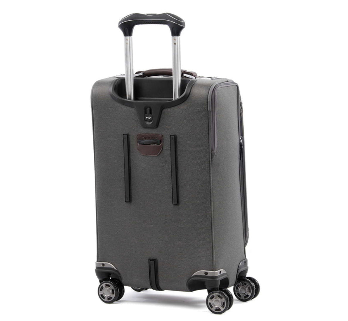 Travelpro® Platinum® Elite Maleta de mano con ruedas giratorias expandibles y blandas - 4091861