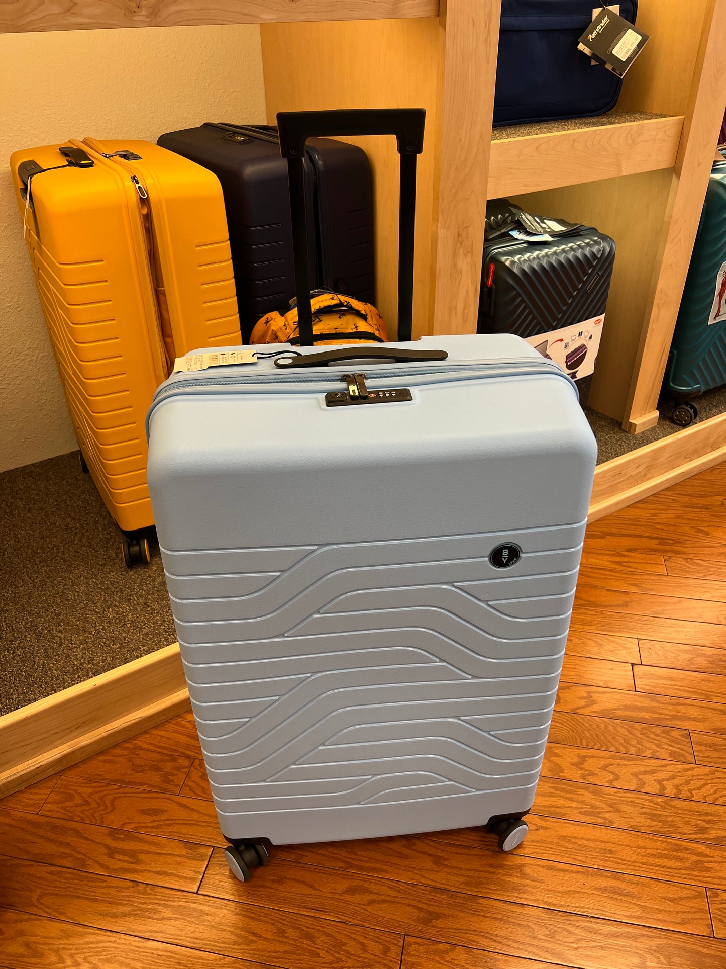 Bric's Ulisse 30" Checked Hardsided Expandable Spinner